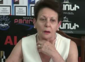 Anahit Bakhshyan encourages cabinet ministers to work better