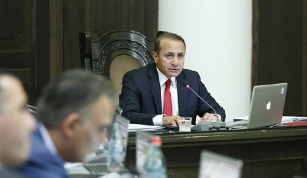 Karavarutyan-nist1
