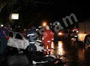 Такси столкнулось с 2 машинами