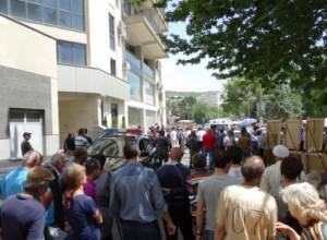 Shots in Vernisazh: three injured