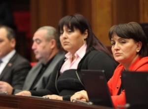 Вместо Ш. Петросян прощения попросили М. Есаян и В. Багдасарян