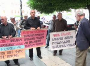 Летчики обратились к Овику Абраамяну