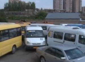 Количество машин на штрафной площадке увеличивается 