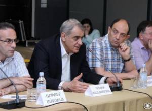 Как комментируют поведение Сержа Саргсяна?