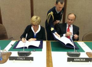 Сейран Оганян встретился с Робертой Пинотти