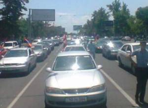  Полицейские перекрыли проспект Аршакуняц