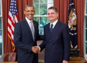 Tigran Sargsyan hands over credentials to US President