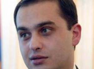 Viktor Soghomonyan: Neither Robert Kocharyan, nor I can answer your questions at this moment
