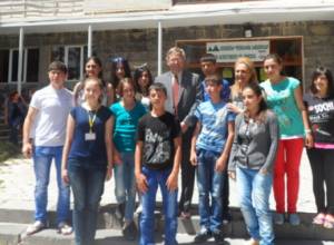 US Ambassador to Armenia meets  summer camp participants 