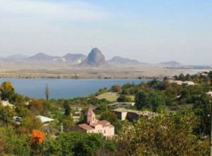 Berkaber village sustained enormous damage in recent Azeri shelling