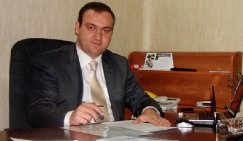 74b541afc2246f54c4b25b9bc6443ac1