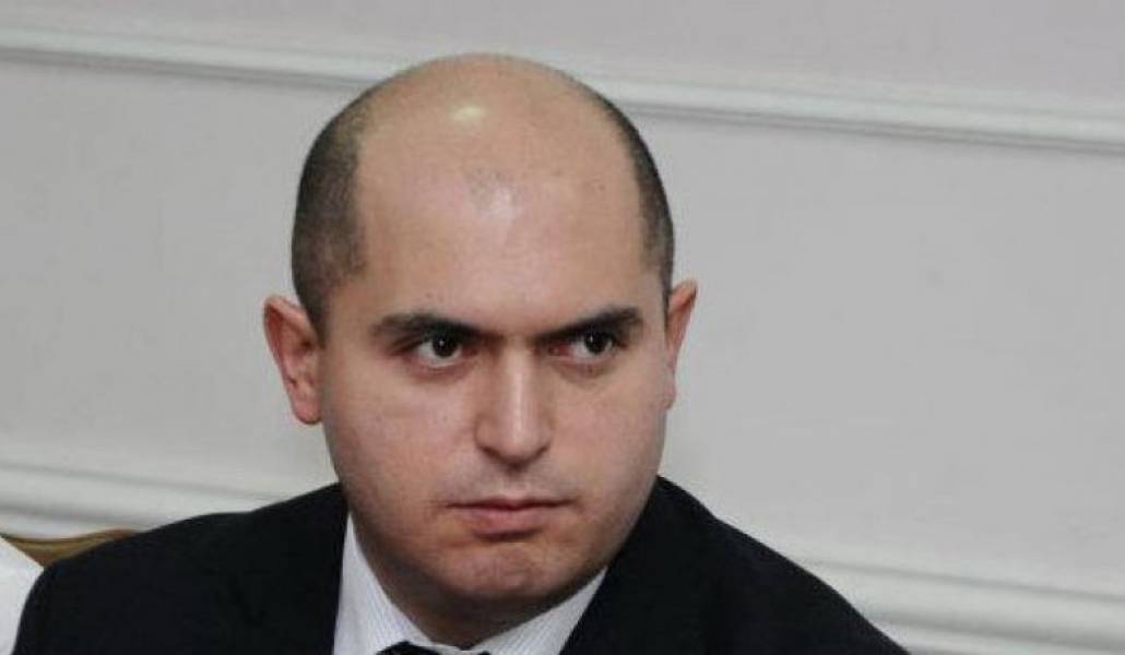 fc0102a6ec33b7348a8cc1a4c677dbf6