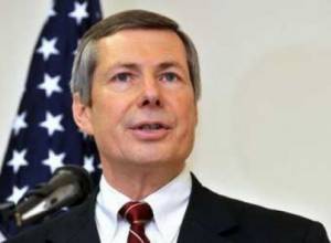 Warlick will meet government members