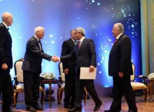 Как наша маленькая страна учредила такую большую премию?