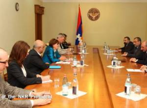 Керолайн Кокс в Арцахе