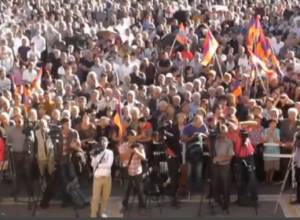 Opposition troika rallies supporters in Abovyan, calls for power change 