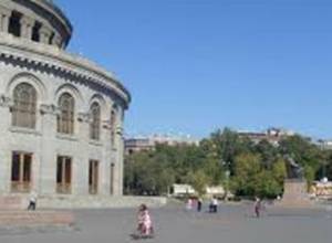 Գեղարվեստական մարմնամարզություն` Ազատության հրապարակում