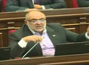  Seyran Saroyan offers his colleagues to vote like gentlemen 