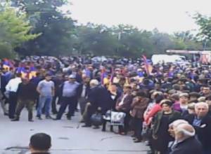 Opposition holding rally in Ararat