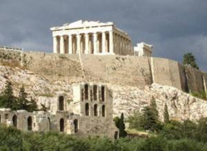 Two  Russians arrested for damaging Acropolis wall