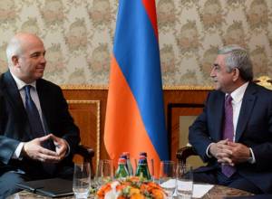 Комиссар сосредоточился на вопросе прав человека в РА