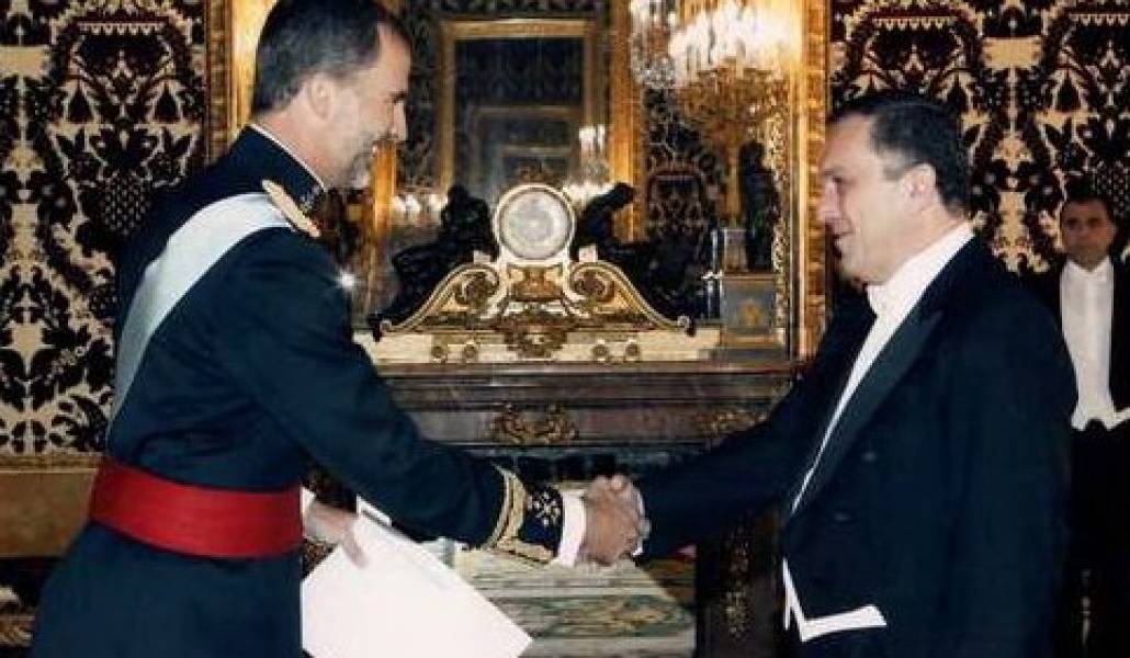 Avet Adonts hands over his credentials to King Felipe VI of Spain