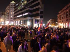Ralliers march through Yerevan streets