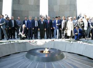 Yerevan guests visited Tsitsernakaberd