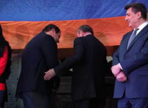 Galust Sahakyan: Levon Ter-Petrosyan had to read out his speech in Liberty Square 