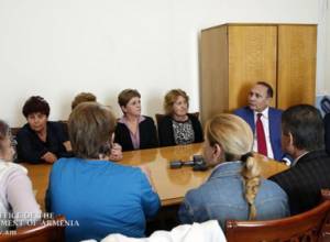 Премьер принял жителей зон реализации