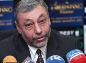 Alexander Arzumanyan: Our political elite likes to choose between becoming a slave and enemy