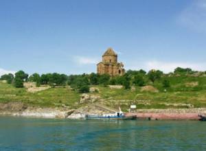 Strangely, Turkey did not publicize correcting signpost of Armenian church
