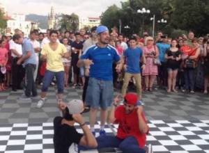 US Ambassador: Music and dance can smooth out differences between nations