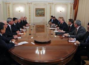 Эд. Шармазанов выступил с речью на встрече с Путиным