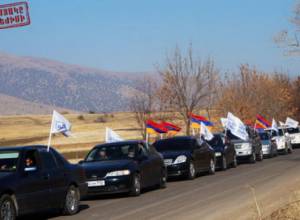 Pre-parliament holds automobile march