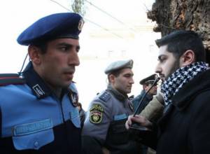 Движение "Я против"  пытается заставить замолчать полицию