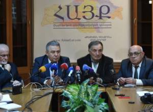 Нужно перейти к жесткой политике: Ваан Ширханян