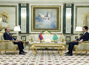 Президент Туркменистана провел беседу с Овиком Абраамяном