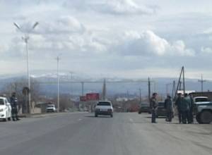 Stones removed: Interstate road passable again