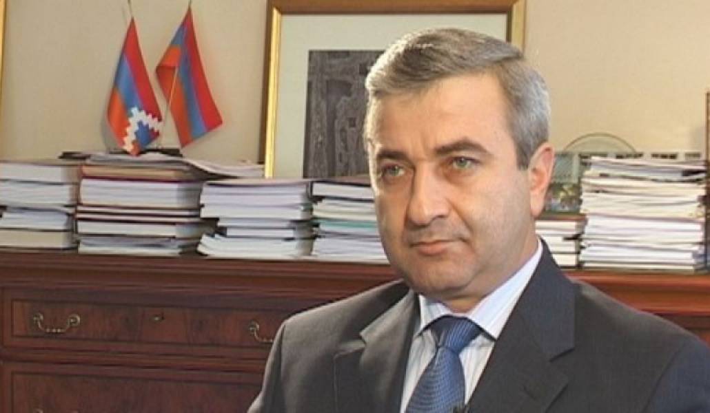 4eaece3e146cc6be1e18ede44e8689bc