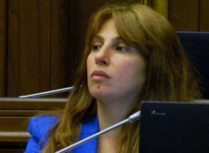 Скандал в НС: З. Постанджян призывает не подвергаться приводу