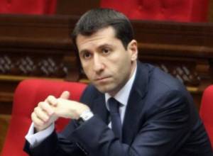 Омбудсмен осуждает нападения на политических деятелей