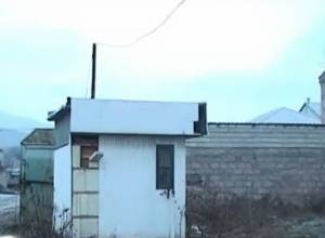 Кто эта русская женщина, оказавшаяся на улице?