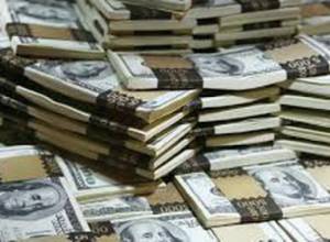 526.32 драм за 1 доллар США, продажа еще 4 млн долларов со стороны ЦБ