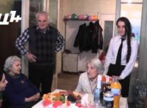 100-year-old woman lives alone: She regrets not marrying anyone