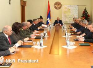 Бако Саакян провел заседание Совета безопасности