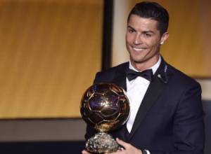 2014թ լավագույն ֆուտբոլիստ ճանաչվեց  Հայաստանի ընտրանու մրցակիցը