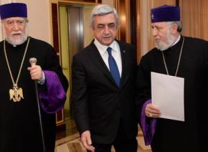 Серж Саргсян встретился с Католикосами