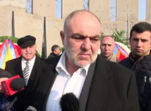 Манвел Григорян: "Сароян, надо вмешаться?"