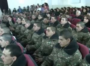 Поздравления и награды солдатам